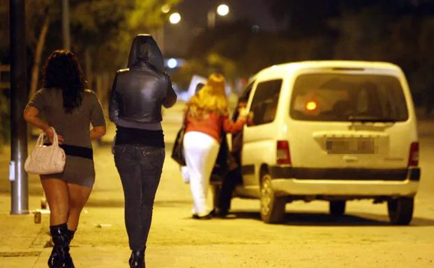 La Prostitución Se Extiende A Pisos En Los Barrios De Málaga Diario Sur 0548